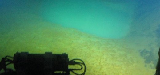 Σαντορίνη , υποθαλάσσιες λίμνες ανθρακούχου νερού