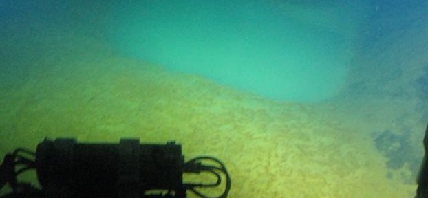 Σαντορίνη , υποθαλάσσιες λίμνες ανθρακούχου νερού